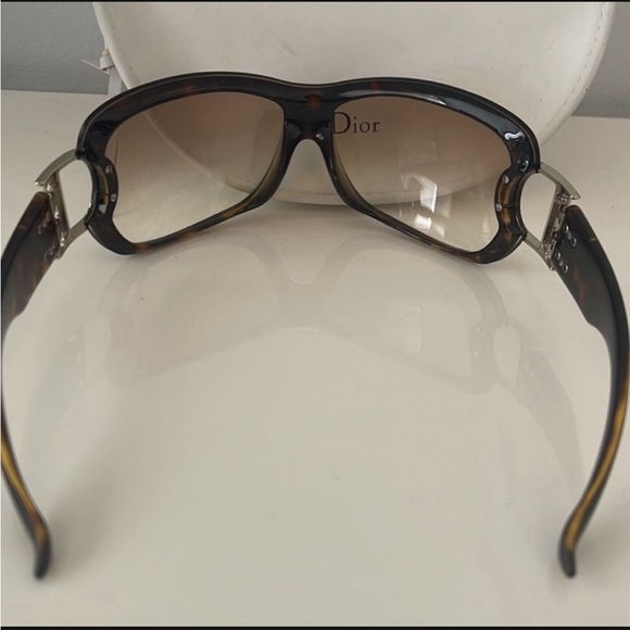 Authentic Pre Loved Dior SpeedSet Sunglasses - Picture 5 of 6